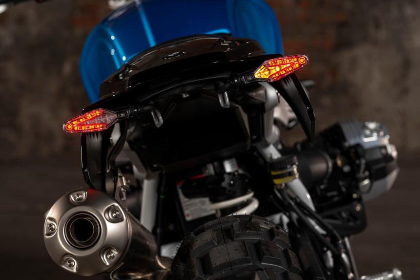 Wire wheels as standard in 2021 BMW R NineT models image