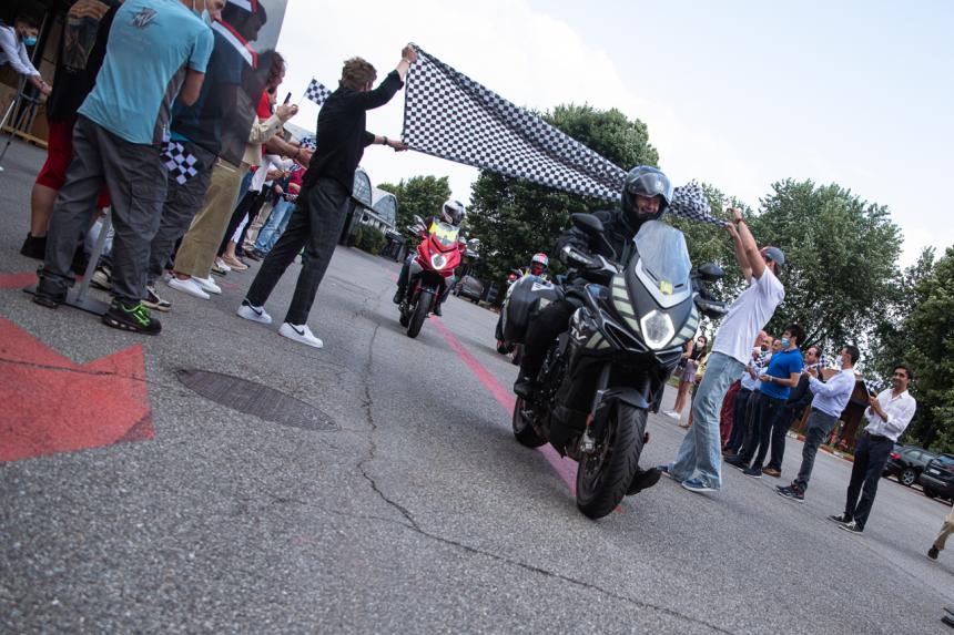 62yo rider sets a new world record for endurance riding image