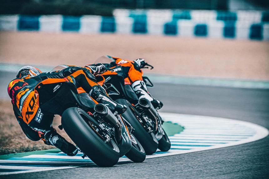 Lighter than an HP4 Race: KTM RC 8C targets BMW and Ducati image