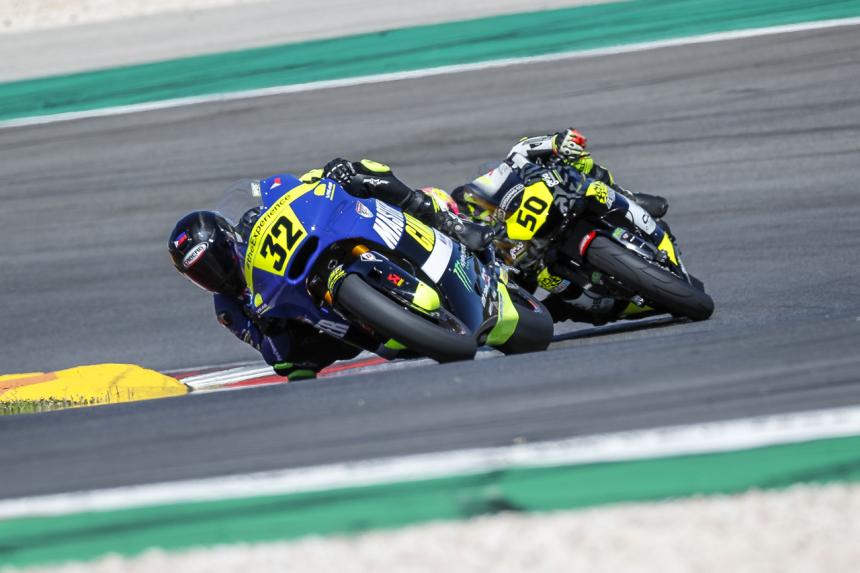 Paz now mid-pack in Euro Moto2 and climbing image