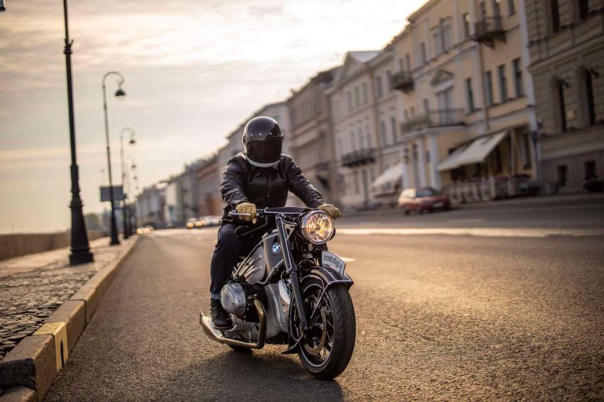 Turn your R nineT to a 30s BMW R7 with this kit image