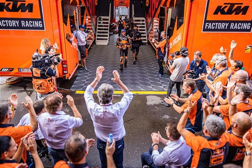 KTM rider wins wet Austrian race on slick tires image