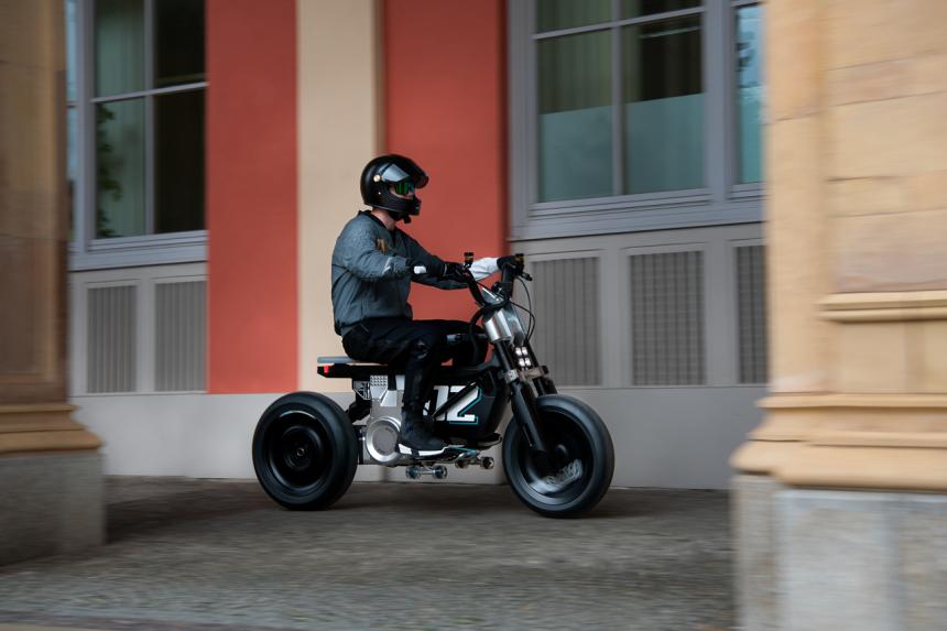 New concept electric bike from BMW looks like an underbone image
