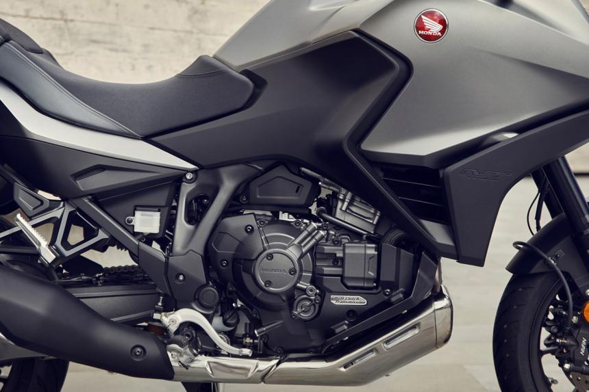 Honda launches 2022 NT1100 image