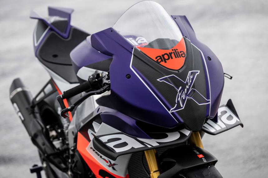 Aprilia unveils 100-unit-only RSV4 XTrenta image