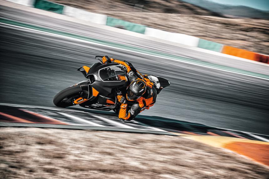 This new 889cc KTM track bike weighs only 142kg This new 889cc KTM track bike weighs only 142kg image