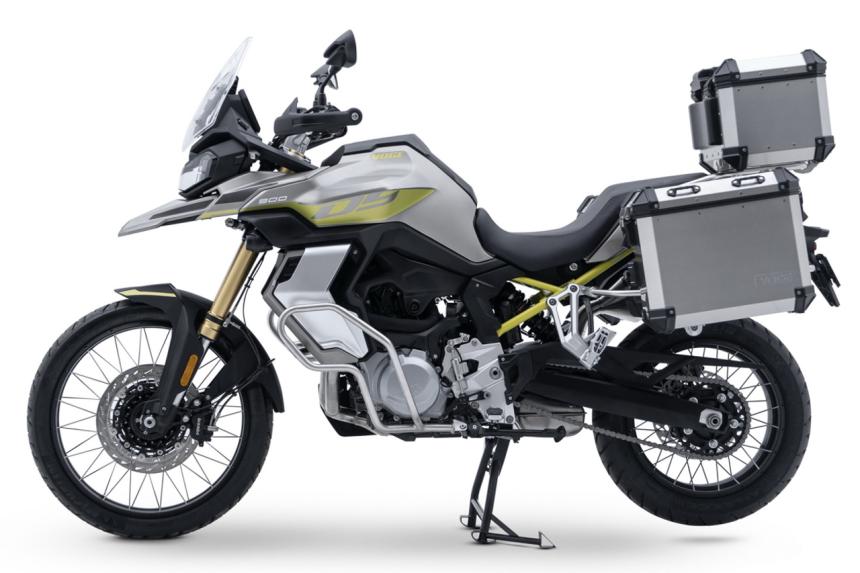 VOGE 900DS makes first public appearance at EICMA VOGE 900DS makes first public appearance at EICMA image