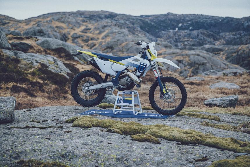 2024 Husqvarna enduro models get subframe, electrical updates 2024 Husqvarna enduro models get subframe, electrical updates image