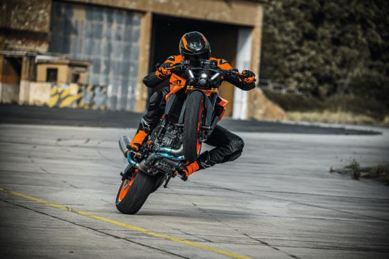 EICMA 2023: KTM debuts the 990 Duke image