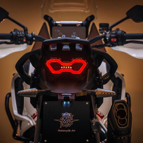MV Agusta LXP Orioli: the numbers image