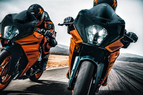 KTM updates the RC 390 with new color, decals for 2024 image