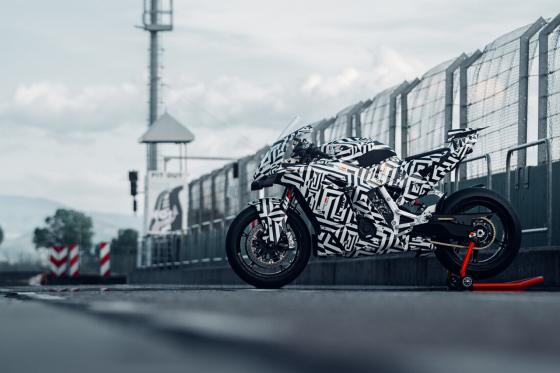 KTM announces upcoming 990 RC R image
