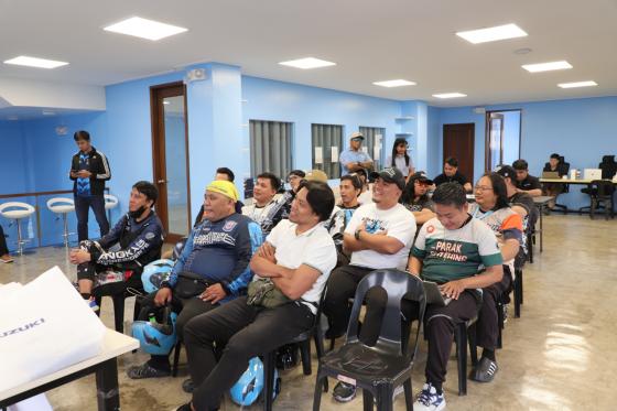 Suzuki lends out its fuel-efficient models to Angkas riders image