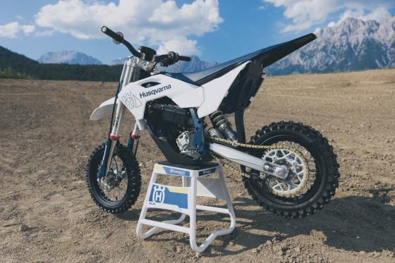 Husqvarna announces liquid-cooled EE 5 for 2025 Husqvarna announces liquid-cooled EE 5 for 2025 image