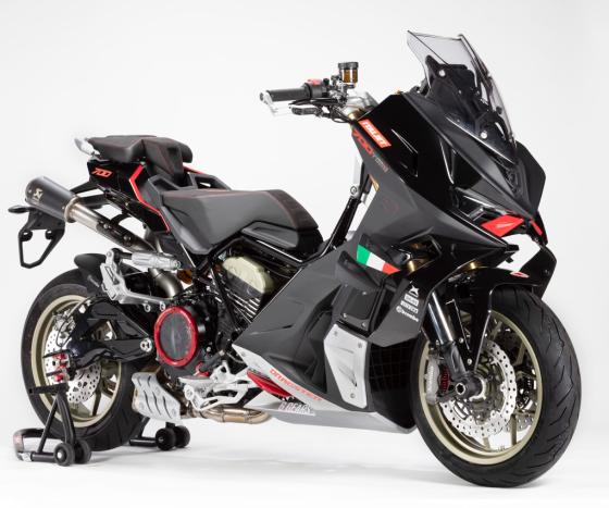 Italjet unveils QJ SRV 700-powered Dragster 700 Twin Italjet unveils QJ SRV 700-powered Dragster 700 Twin image