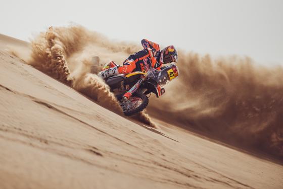 KTM ready to race in Dakar despite financial problems image