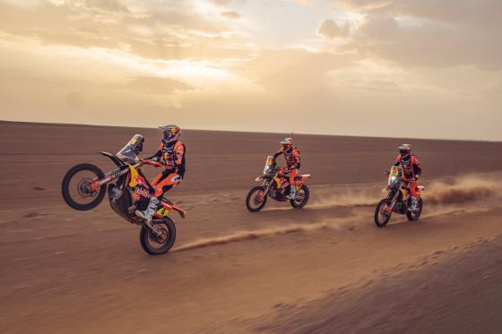 KTM ready to race in Dakar despite financial problems image