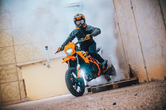 It’s official: 390 SMC R supermoto available this 2025 It’s official: 390 SMC R supermoto available this 2025 image