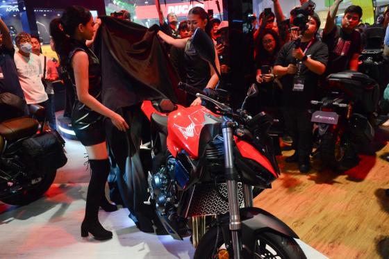Honda unveils the CB1000 Hornet at Makina, SRP: PHP 750K Honda unveils the CB1000 Hornet at Makina, SRP: PHP 750K image