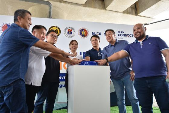 MMDA and NLEX Corp. install ‘hi-tech’ traffic lights in Manila, Caloocan MMDA and NLEX Corp. install ‘hi-tech’ traffic lights in Manila, Caloocan image