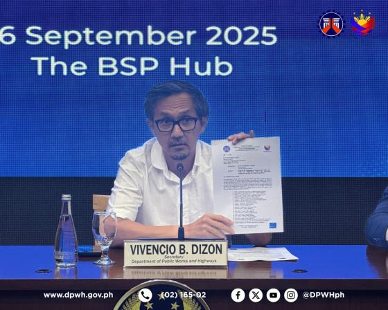 Sec. Dizon suspends all DPWH road re-blocking works indefinitely image