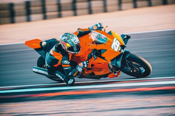 KTM confirms 990 RC R production to start this October image
