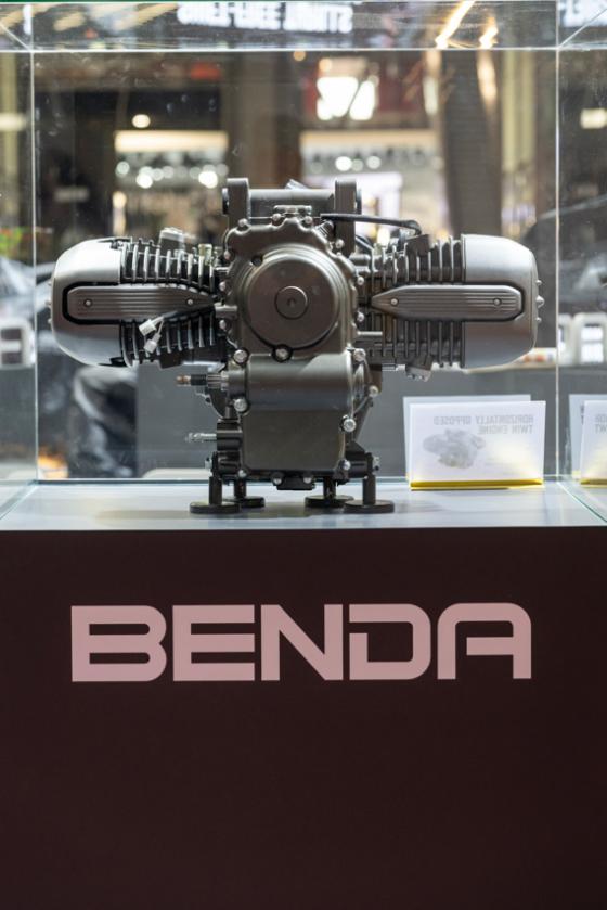 Benda showcases 250cc boxer twin hybrid at 2025 EICMA image