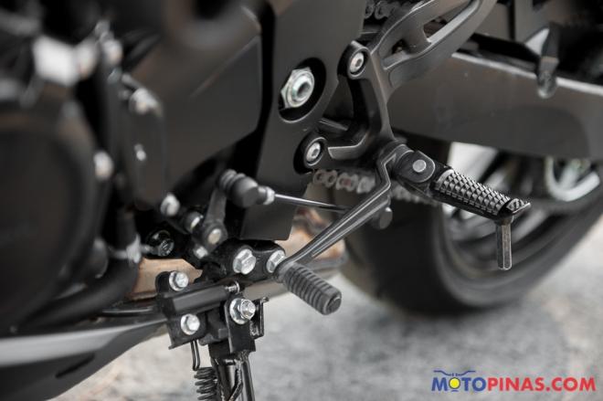 2019 Suzuki GSX-S1000F image