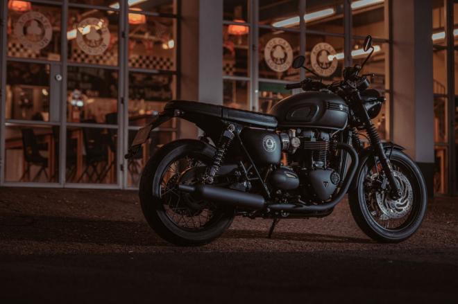 Triumph releases limited-edition  2019 Bonneville T120 Ace and Diamond image