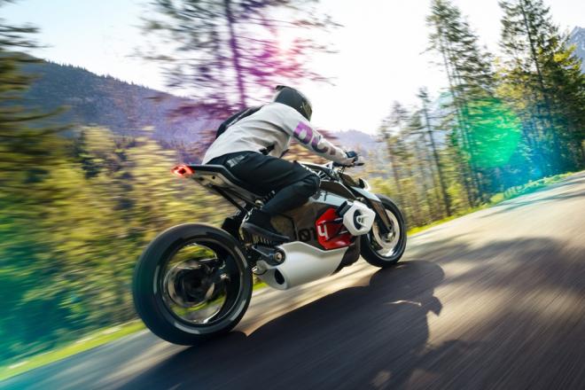 BMW creates electric bike with boxer engine look image