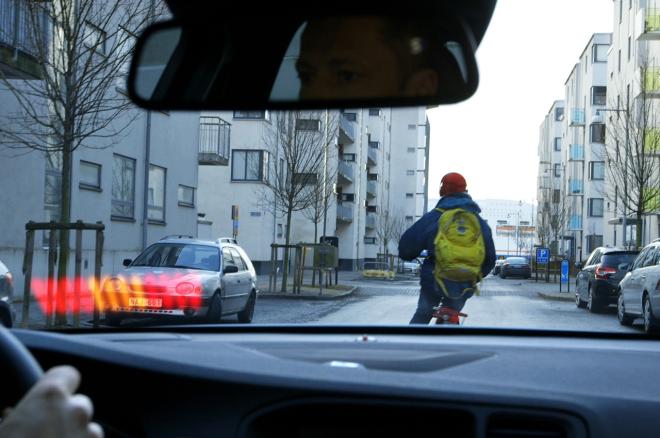 Research shows driver assistance and automation pose dangers to riders image