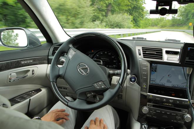Research shows driver assistance and automation pose dangers to riders image