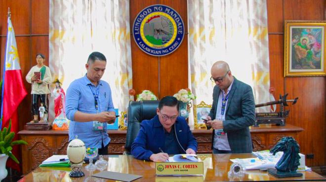 Mandaue passes ordinance allowing facemask, bonnets while riding image