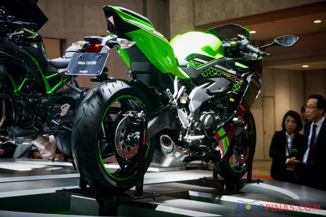 Kawasaki reintroduces the inline-4 250 cc: ZX 25R image