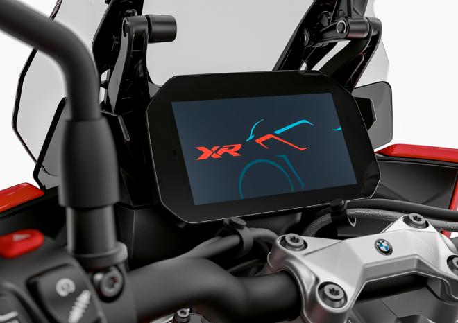 BMW unveils two new XRs: S 1000 and F 900 image