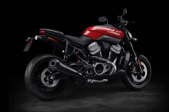 Harley-Davidson reveals the naked Bronx at EICMA 2019 image