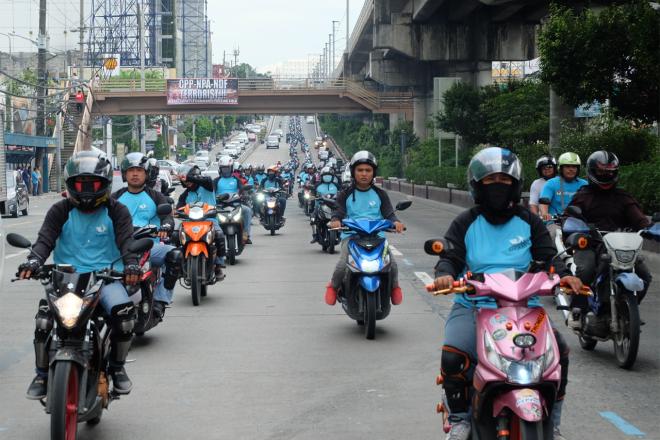 Motorcycle taxi pilot run extended, with two new providers image