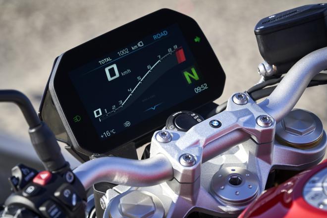 BMW F 900 R launching in March 2020, starts at P655k image