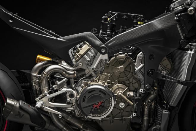 Watch: Ducati Superleggera V4 hitting 307 km/h on track image