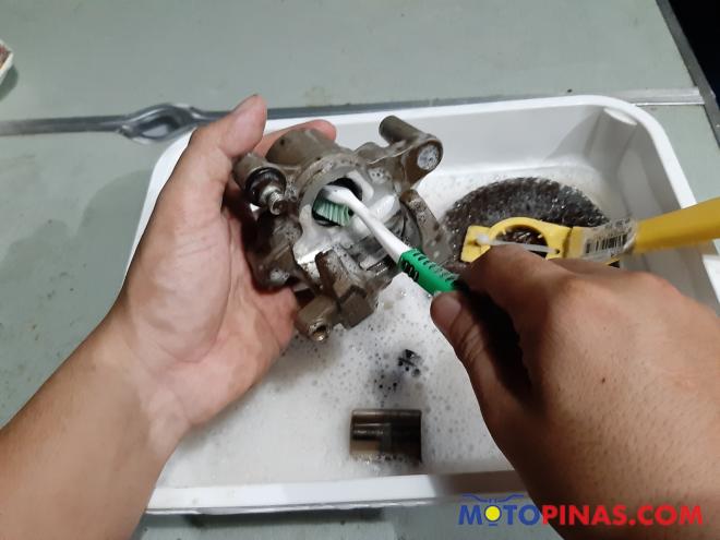 Motorcycle DIY: changing your bike
