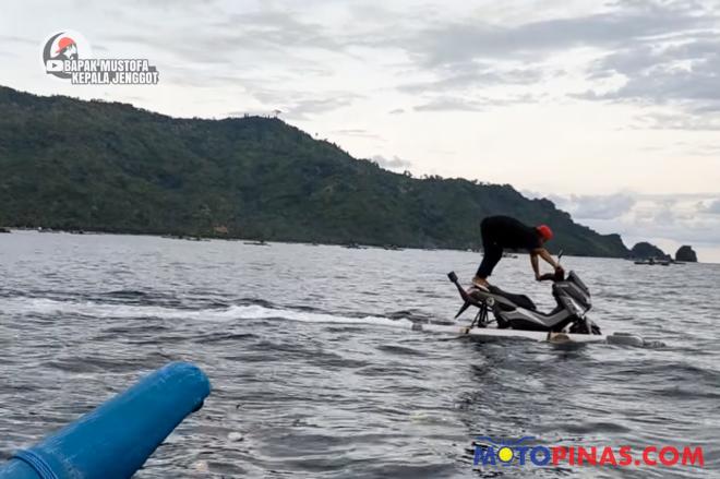 Watch: Idonesian guy turned his NMax into a jetski image