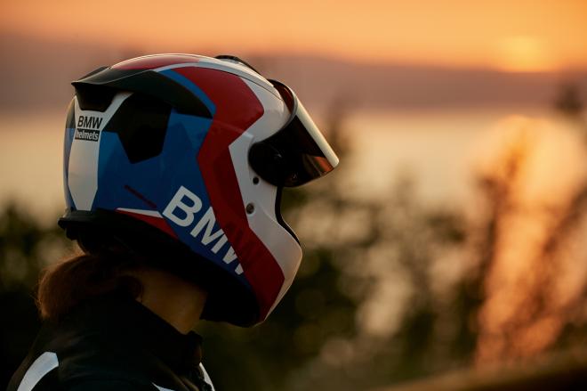 BMW Motorrad gives 5-year warranty for all helmets image