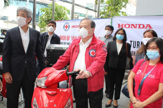 Honda donates 104 motorcycles to Philippine Red Cross image