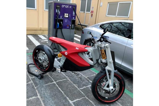 Nito N4 is a supermoto-inspired electric motorcycle image