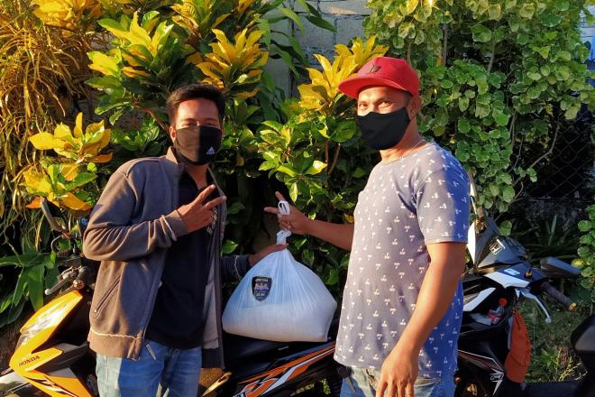 Motorcycle clubs lend a hand during the pandemic image