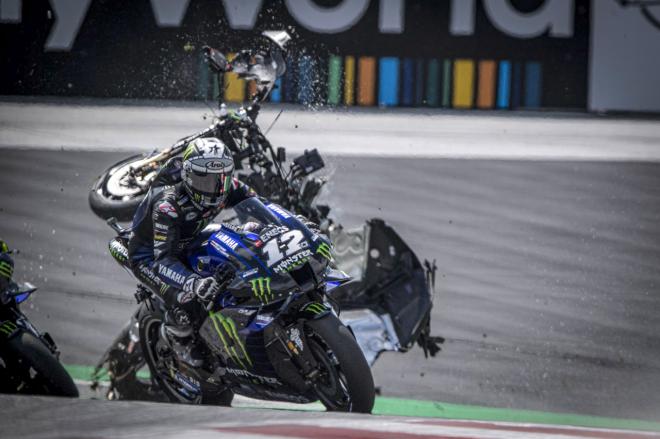 Terrifying crash at Austrian GP, almost took Rossi and Viñales out image