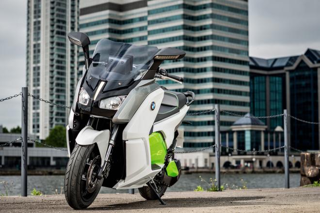 Remember the C1? BMW working on new bike with roof image