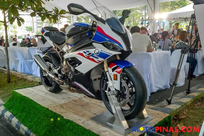 Chinese BMW S1000RR copy sells for 1/18 the price image