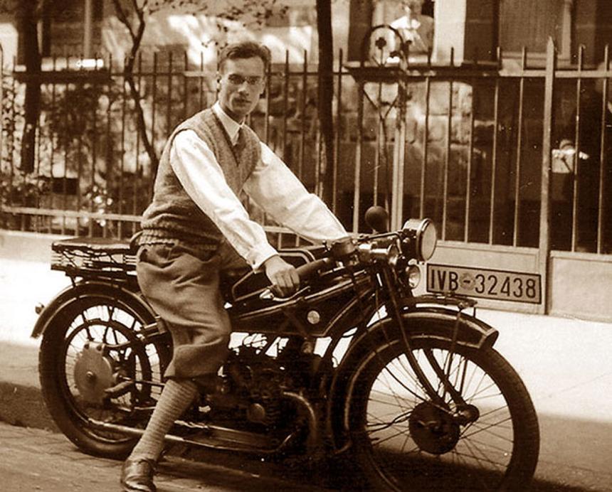 137 years ago, the father of the BMW boxer engine was born image