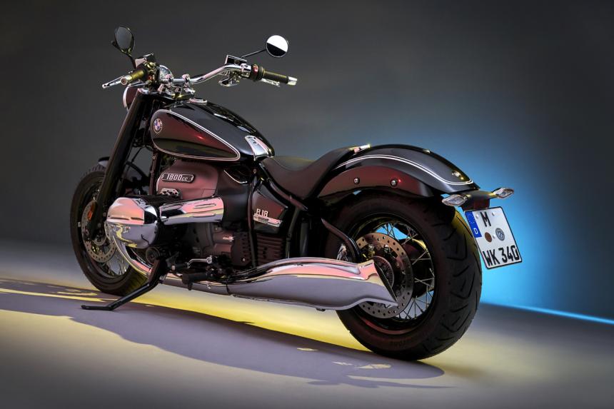 BMW to launch 5 new heritage models tonight at midnight image